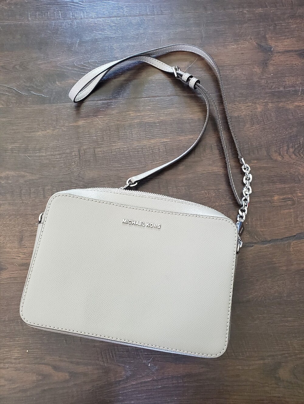 Michael Kors Jet Set East West Chain Light Gray Saffiano Leather Crossbody Bag
